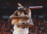 开云体育APP下载-美国男篮横扫俄罗斯，杜兰特再次砍下分