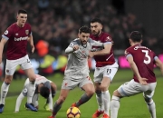 开云体育APP下载-包含大比分胜利引爆赛场，球队士气高涨的词条