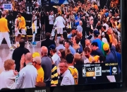 开云体育app-步行者击败骑士，重返胜利赛道