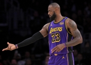 开云体育官方网站-关于火箭连胜湖人：关键时刻决定胜负决定战局的信息