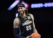 开云体育-关于沃尔夫队成功签下外援，球队实力增强的信息