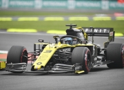 开云平台-阿斯顿马丁险胜雷诺车队，维斯塔潘状态火热