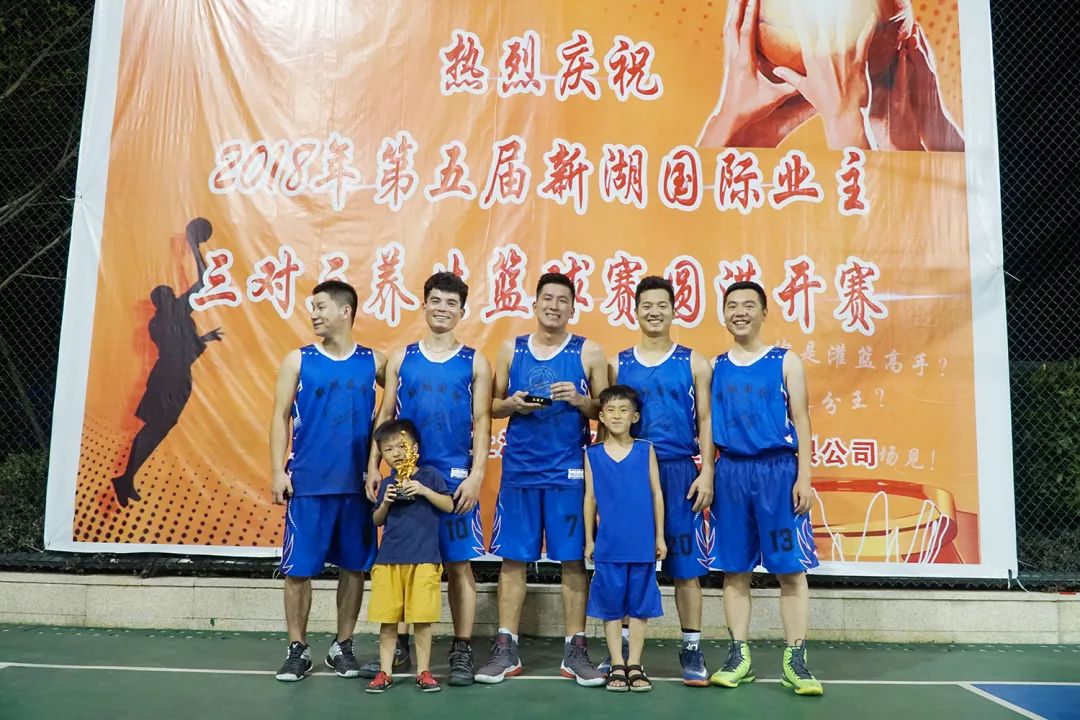 国际篮球明星争夺季后赛门票,胜者凯旋的简单介绍 国际篮球明星争夺季后赛门票,胜者凯旋的简单介绍