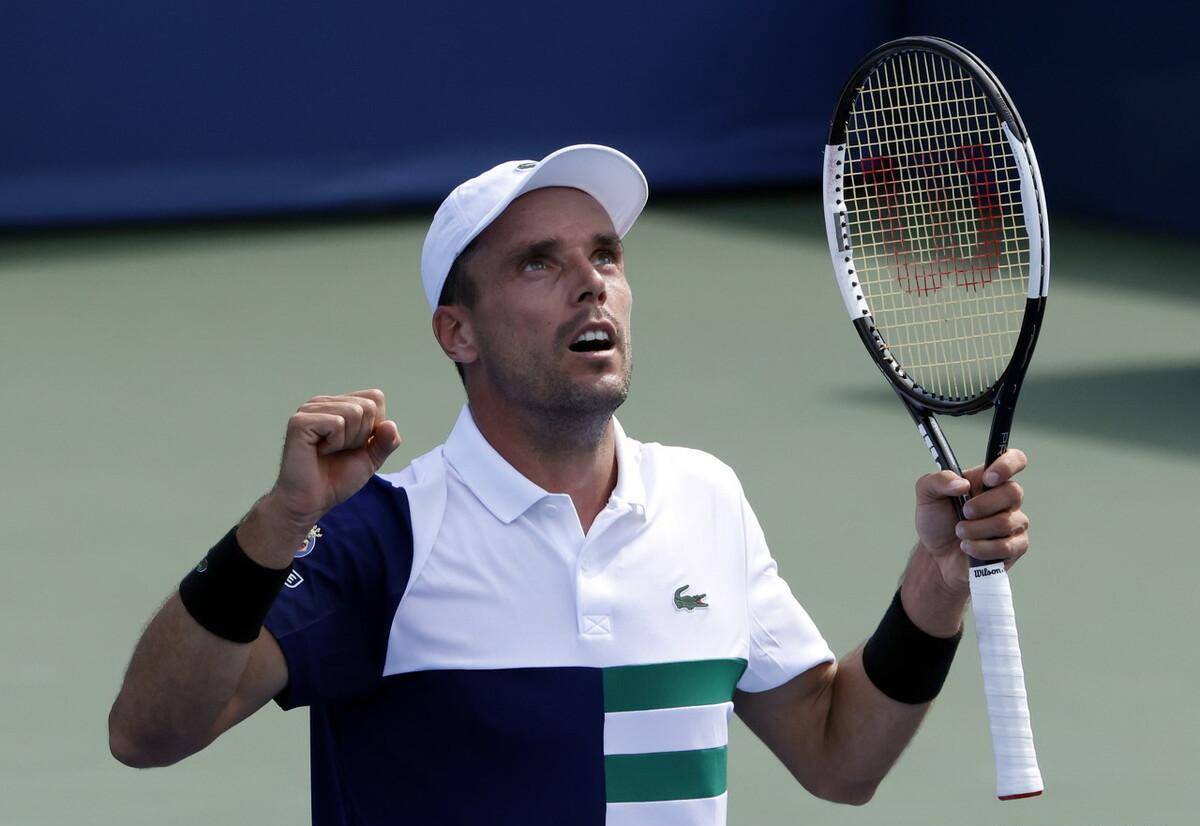 俄罗斯连续胜出，表现稳健领跑小组积分榜的简单介绍