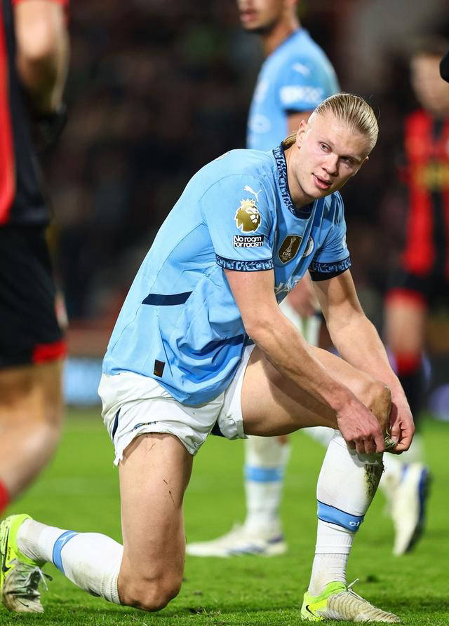 包含曼城遭遇惨败，争冠形势岌岌可危的词条