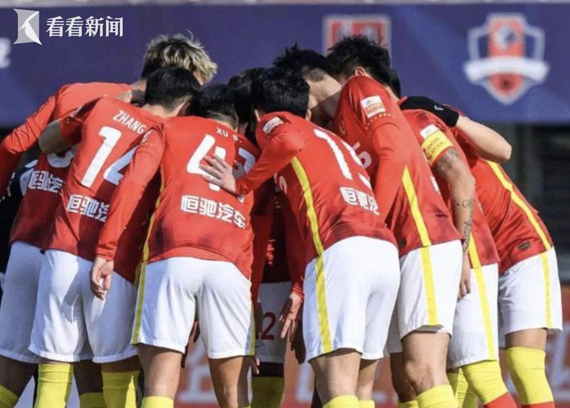 联赛争夺激烈,球队实力逐渐暴露 联赛争夺激烈,球队实力逐渐暴露