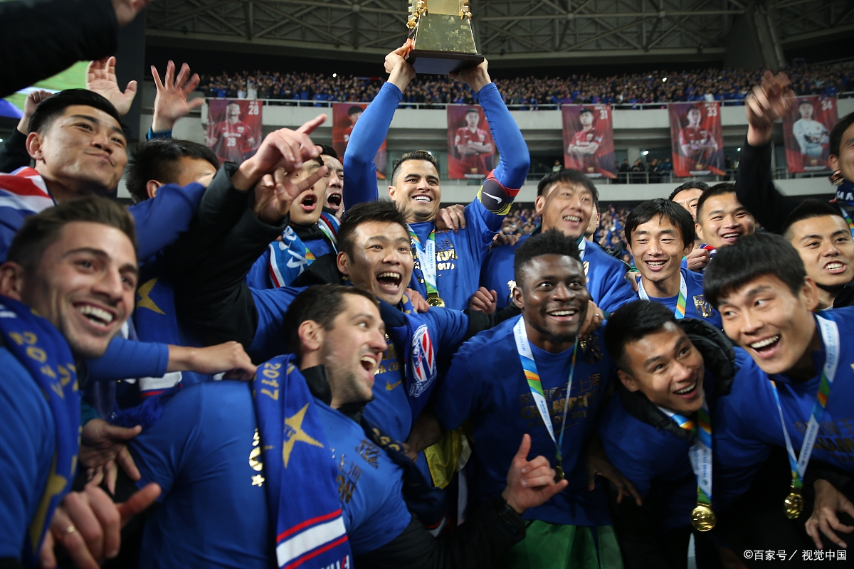 联赛争夺激烈,球队实力逐渐暴露 联赛争夺激烈,球队实力逐渐暴露