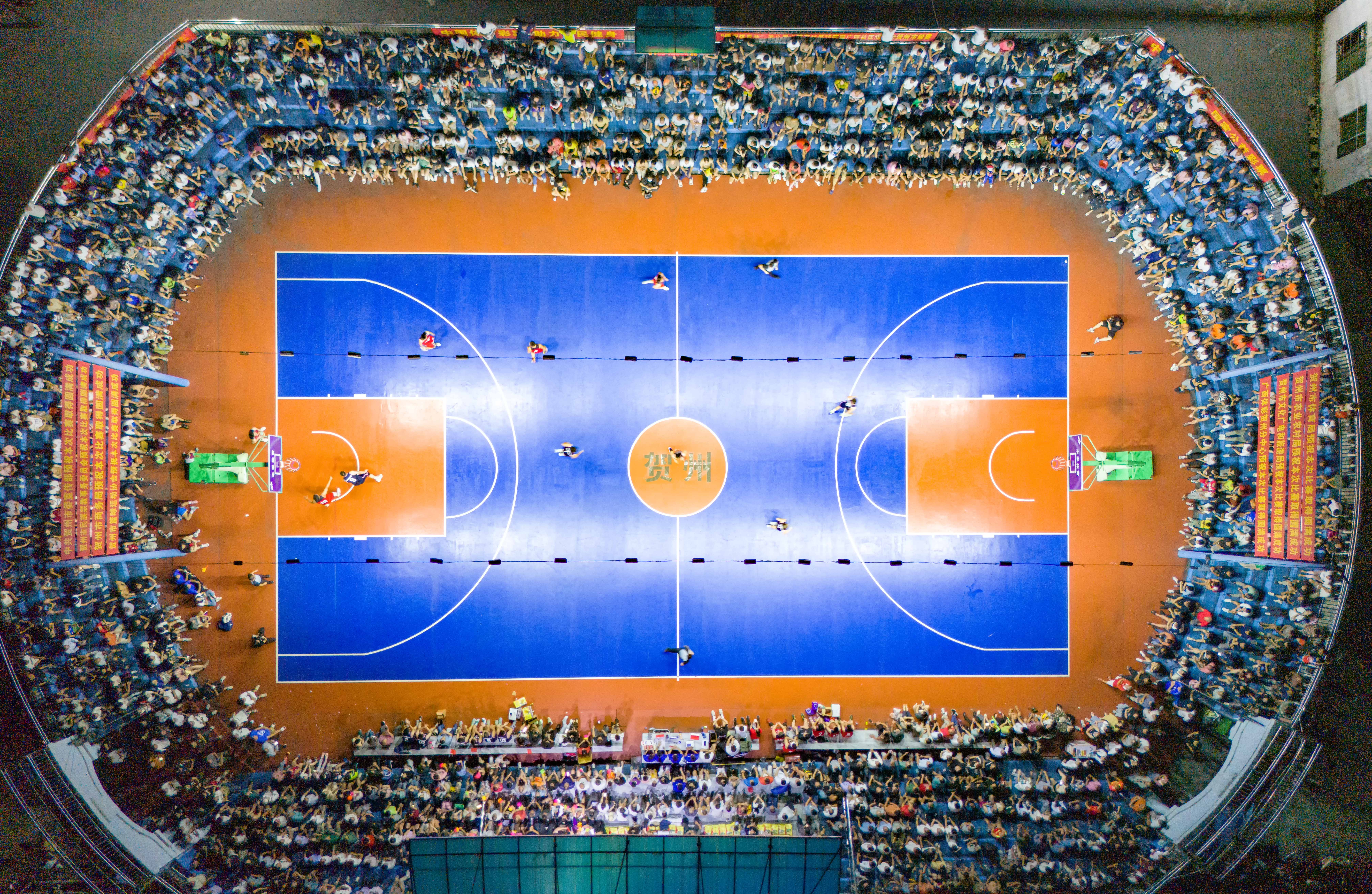 比赛精彩无比,现场火爆的简单介绍 比赛精彩无比,现场火爆的简单介绍