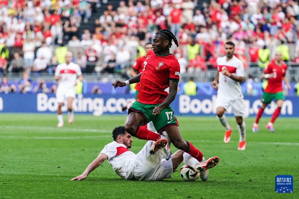 葡萄牙队锁定晋级名额,欧锦赛前景看好的简单介绍 葡萄牙队锁定晋级名额,欧锦赛前景看好的简单介绍