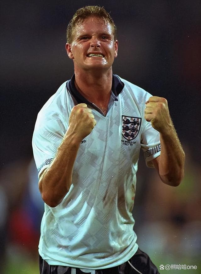 英格兰足球明星在大赛中展现实力