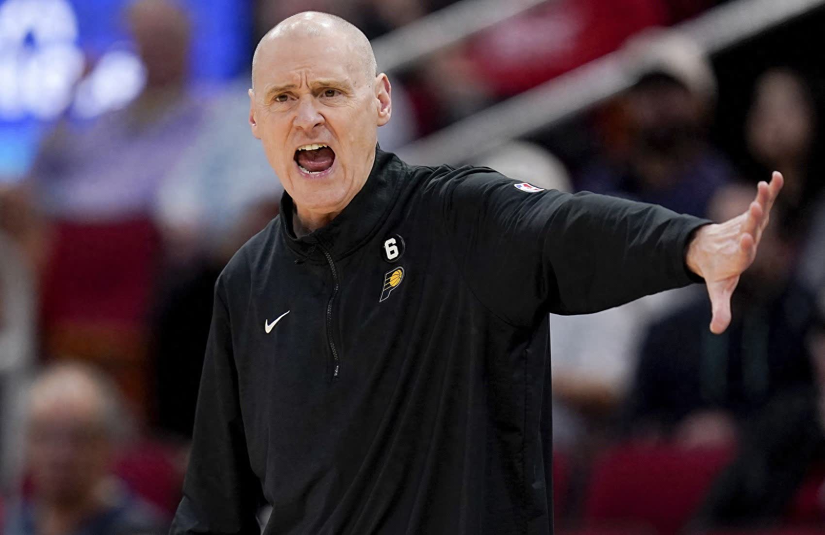 步行者老将时刻奉献关键表现拯救球队的简单介绍 步行者老将时刻奉献关键表现拯救球队的简单介绍