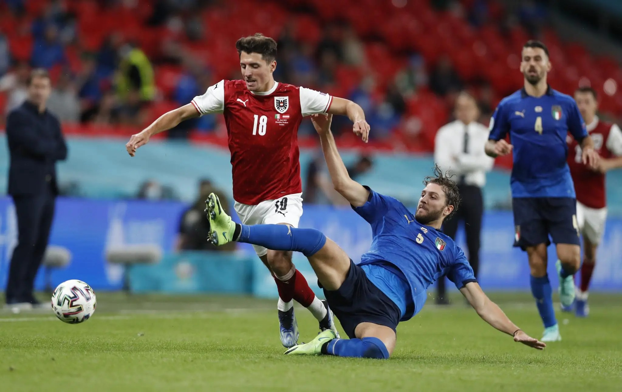 包含奥地利横扫爱沙尼亚，晋级前景看好的词条