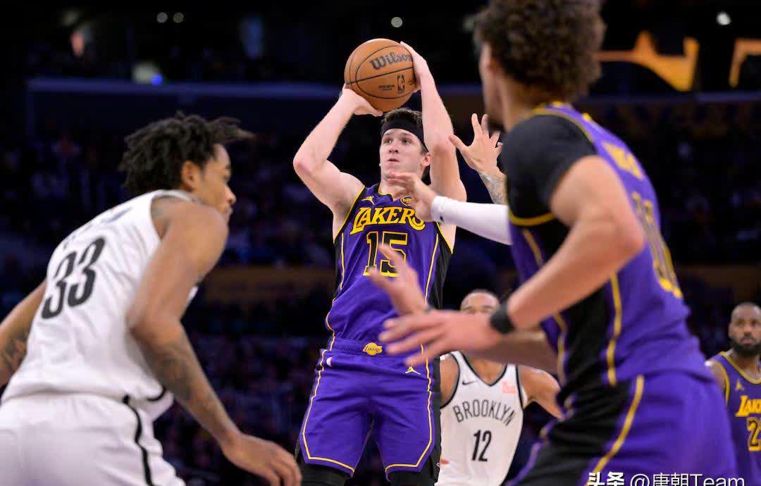 湖人传奇巨星重返斯台普斯中心