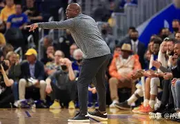 包含卡尔斯鲍尔白鹂和玉天山,凭借进攻得分取得关键胜利的词条 包含卡尔斯鲍尔白鹂和玉天山,凭借进攻得分取得关键胜利的词条