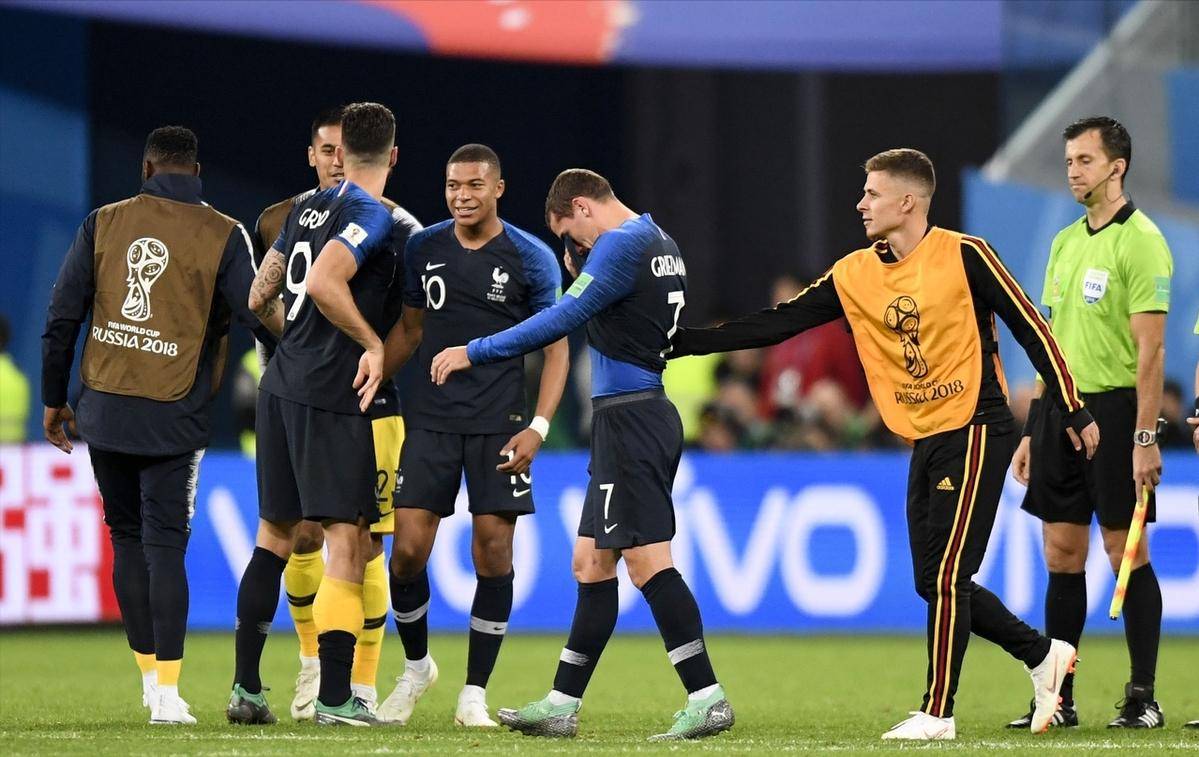 法国队客场告负于克罗地亚,遗憾失利 法国队客场告负于克罗地亚,遗憾失利