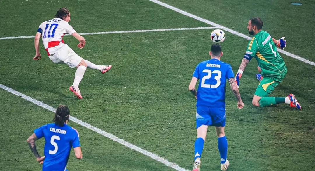 近期精彩比赛的最佳精彩时刻是什么？