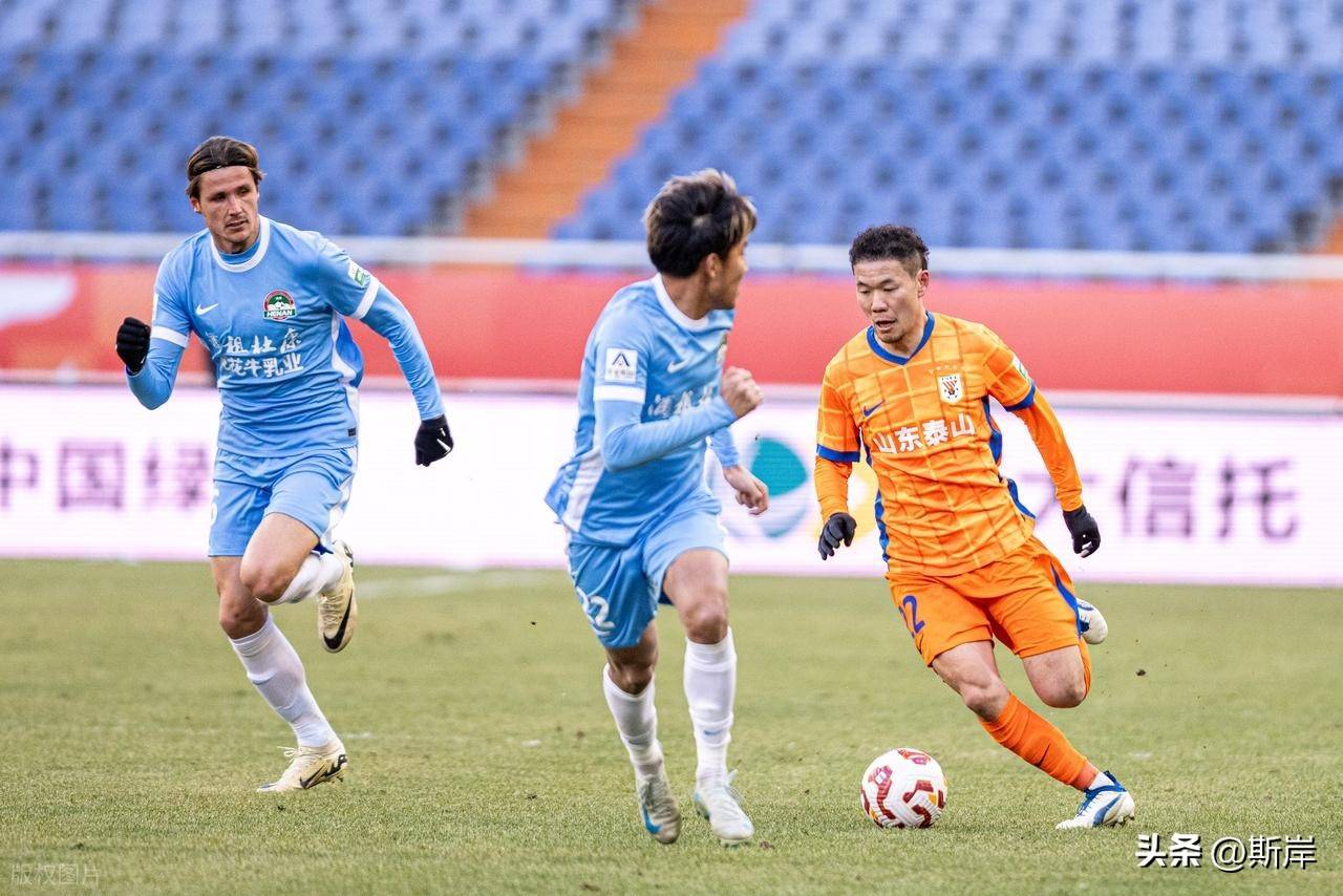 双方球队在比赛中互有胜负 双方球队在比赛中互有胜负