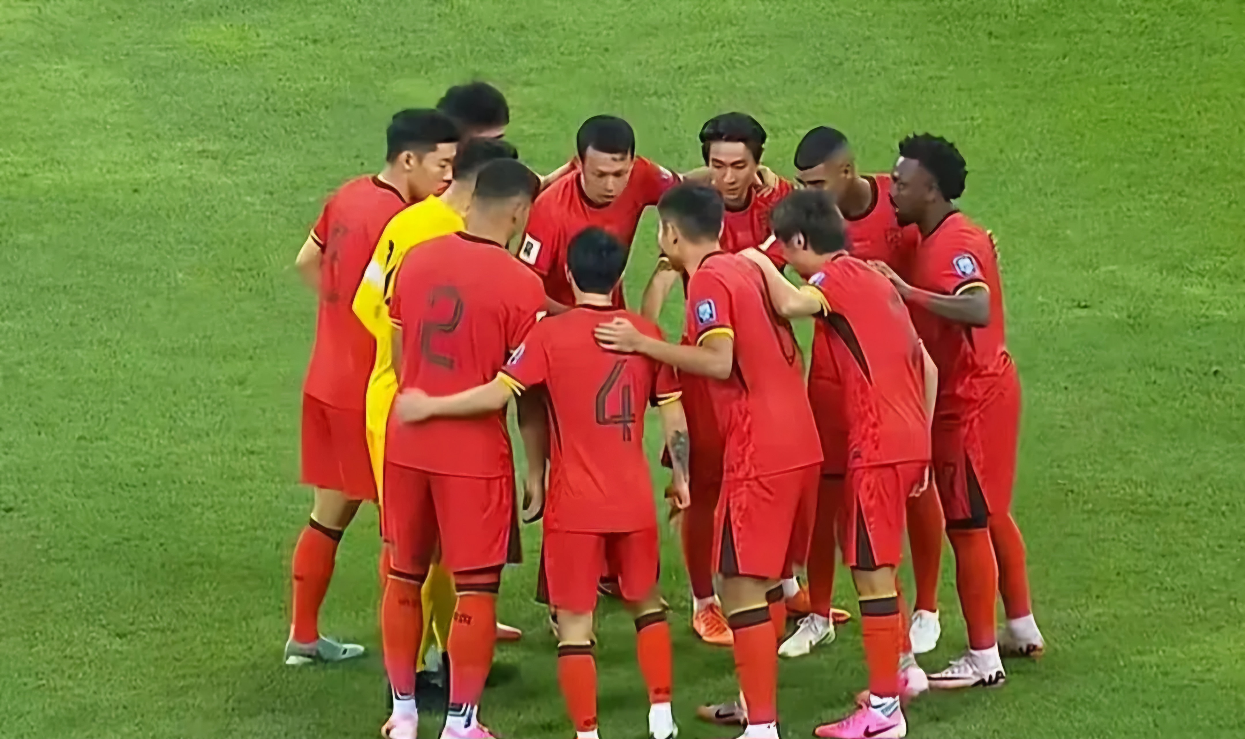 对决激烈!中国足球豪门大战精彩纪实 对决激烈!中国足球豪门大战精彩纪实