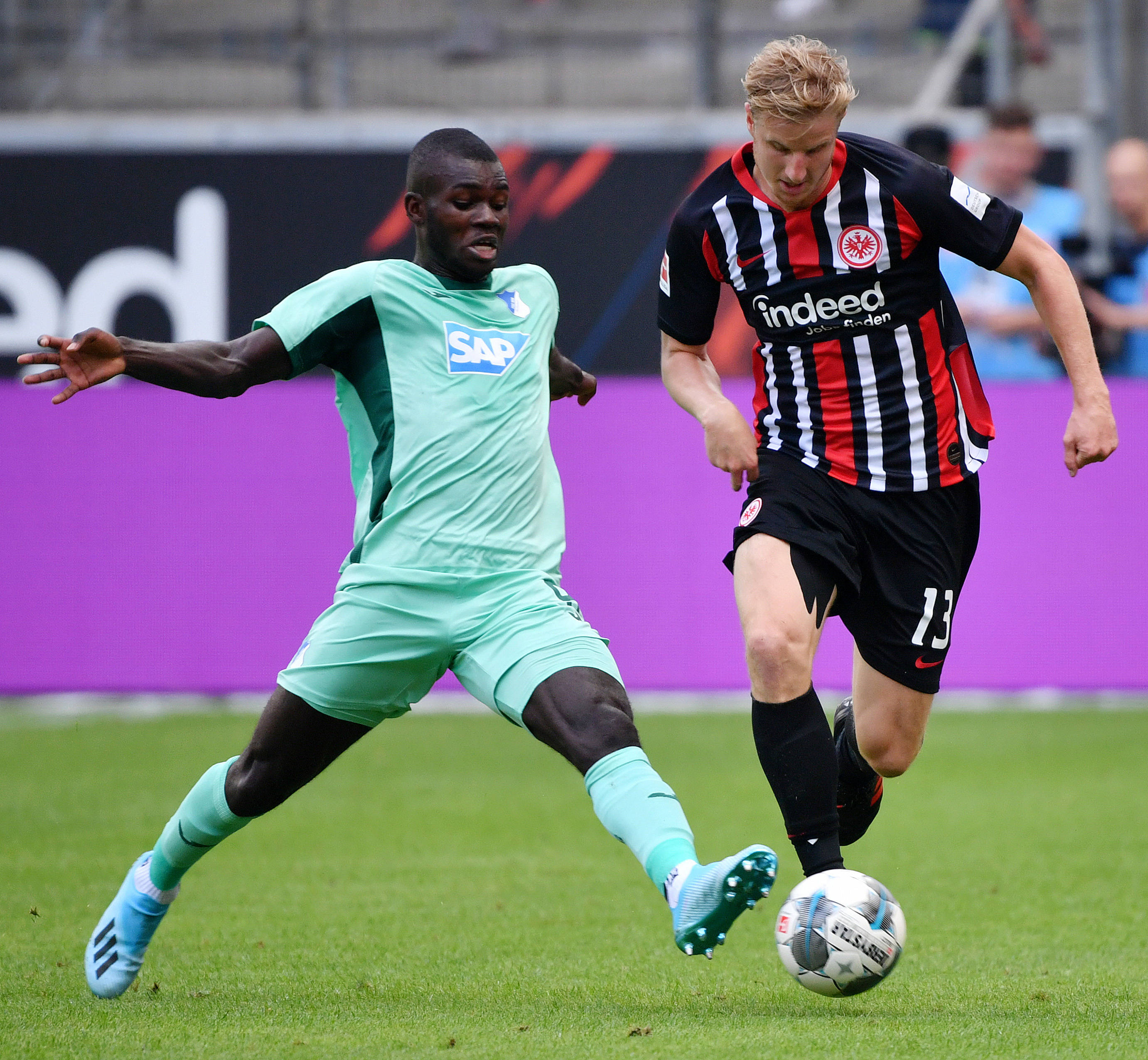 法兰克福客场胜利，实现时来运转的简单介绍