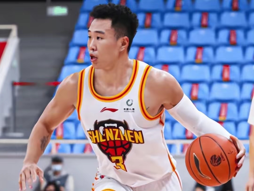 深圳队客场战胜江苏队，喜获连胜