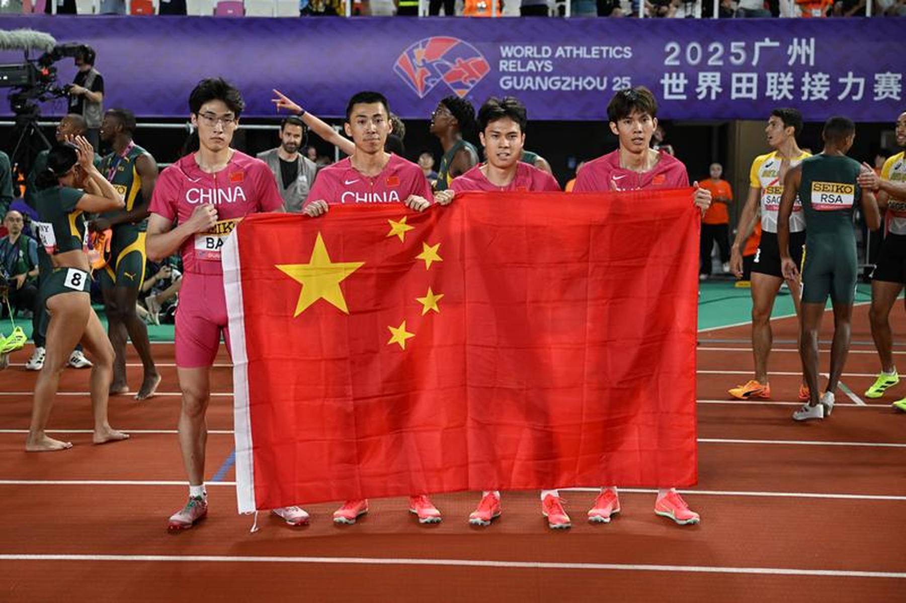 中国选手连续夺冠,刷新纪录的简单介绍 中国选手连续夺冠,刷新纪录的简单介绍