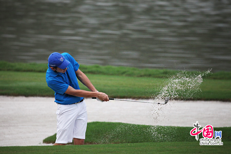 巴拿马游泳选手夺冠，速度无法匹敌
