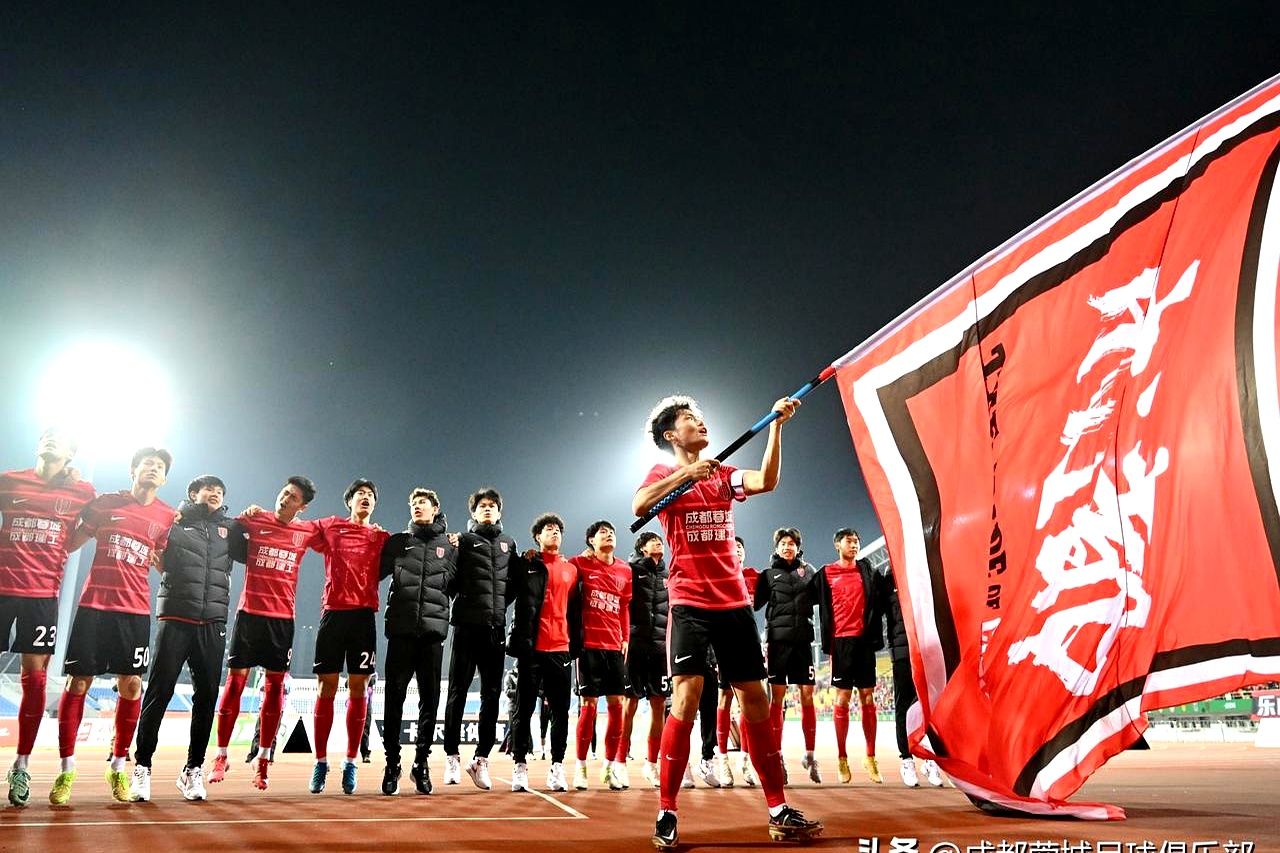 球员们在比赛中展现出良好的体能素质