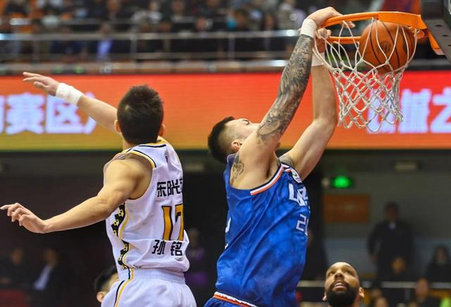 北京男篮战胜山东男篮，场上节奏掌控得当