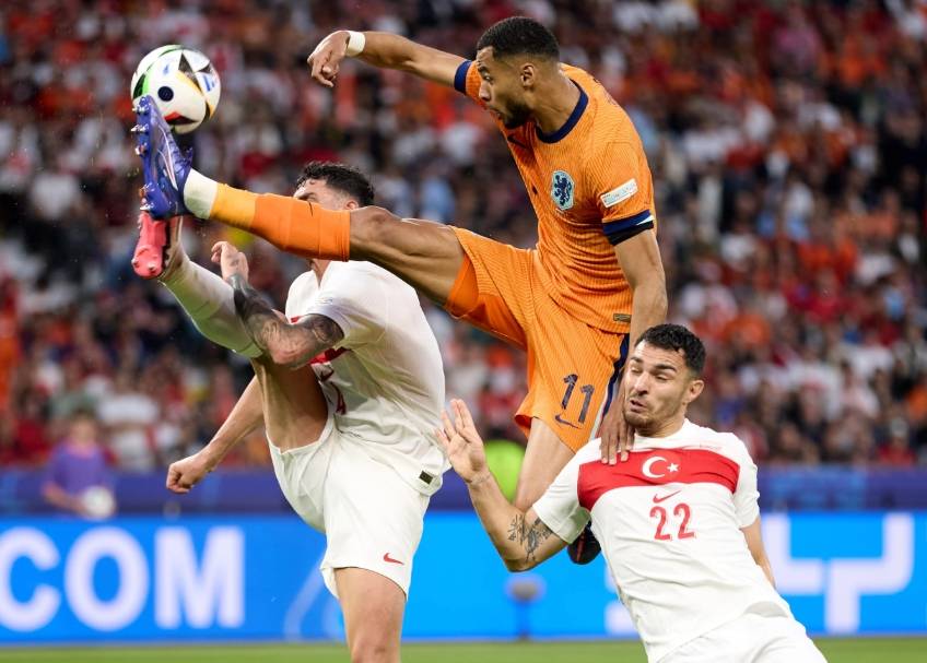 捷克队压哨胜利,晋级欧锦赛资格赛决赛阶段 捷克队压哨胜利,晋级欧锦赛资格赛决赛阶段