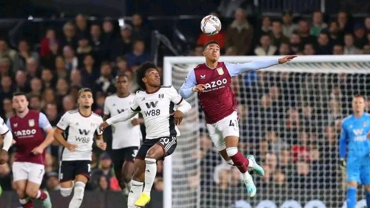 包含曼联客场全取三分,前四席位争夺仍悬念重重的词条 包含曼联客场全取三分,前四席位争夺仍悬念重重的词条