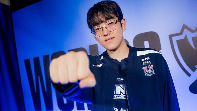 100T横扫EDG，Scout完成史诗逆转入围赛2:0（广州）