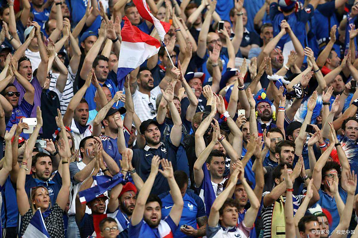 亚洲足球运动赛事精彩连连，球迷热情支持