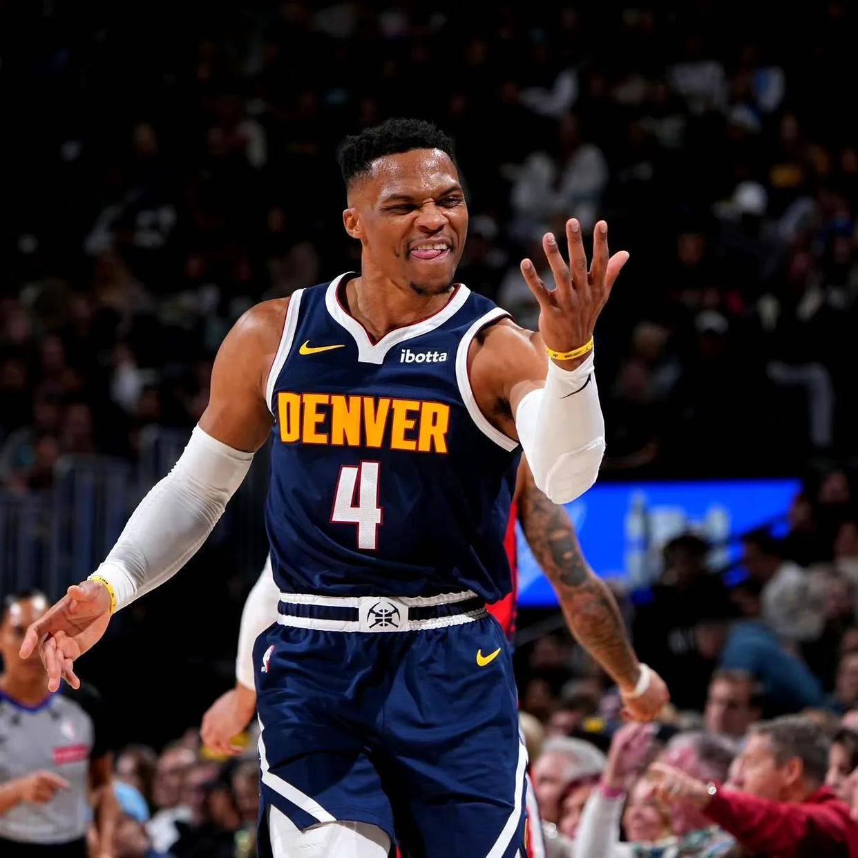 威少已经进入休赛期训练模式，为下赛季做准备的简单介绍