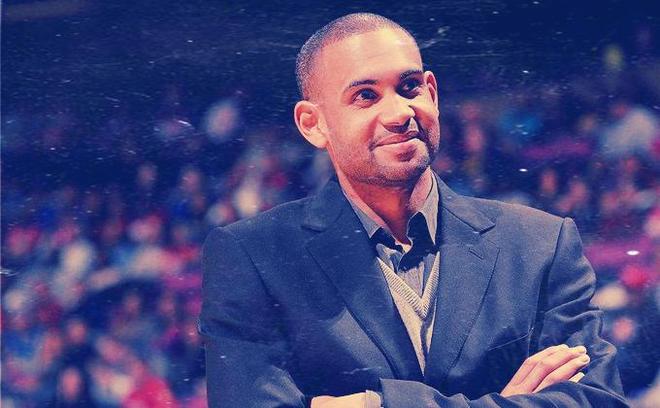 关于篮球联赛中一支球队的传奇新晋球员走红？的信息