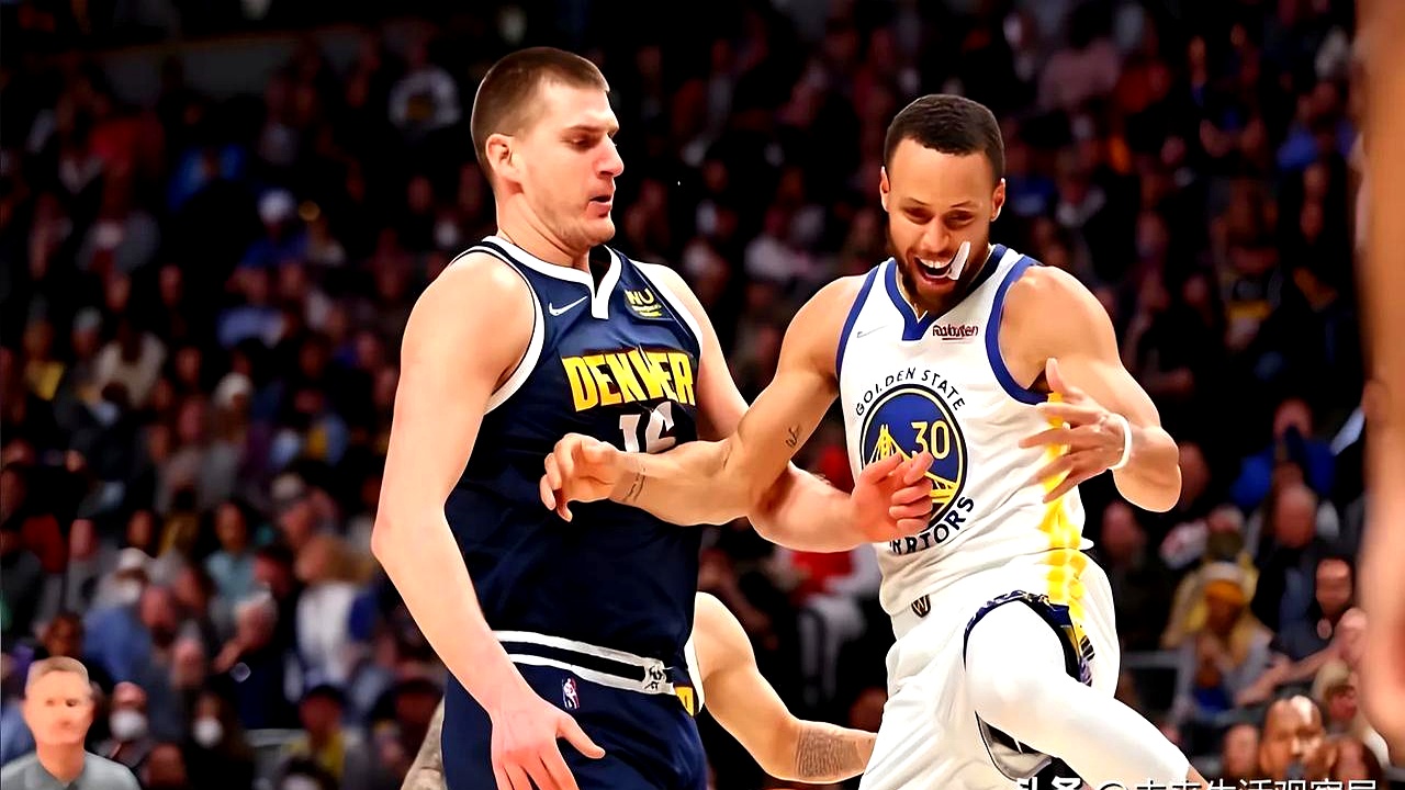 TL鏖战中国男篮，斯蒂芬·库里线上压制力十足宿敌对决全球总决赛，强势挺进下一轮的简单介绍