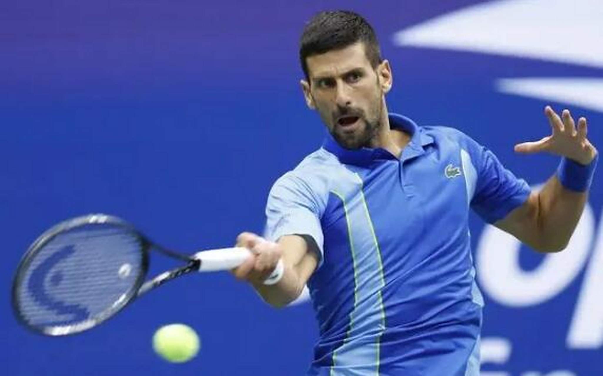 包含西班牙网球队险胜德国网球队，费德勒绝境逆转的词条