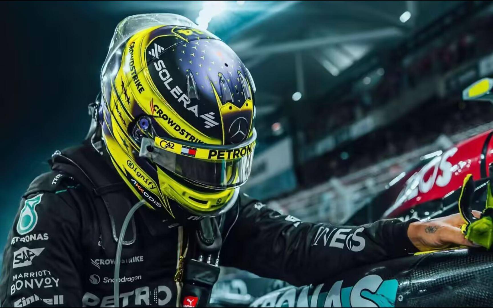 法拉利险胜雷诺车队，汉密尔顿惊艳四座