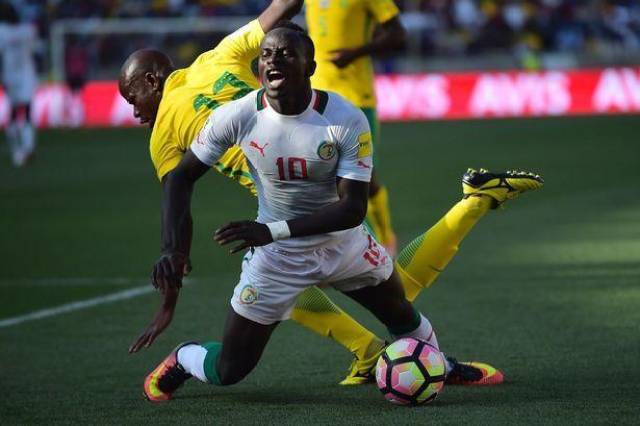 英格兰队鏖战瑞典队,奥恰洛夫关键制胜 英格兰队鏖战瑞典队,奥恰洛夫关键制胜